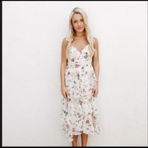 carly jeans los angeles Dresses & Skirts - NWOT Carly Jeans Los Angeles Floral Midi Dress